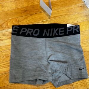 WOMENS NWT NILE PRO SHORTS